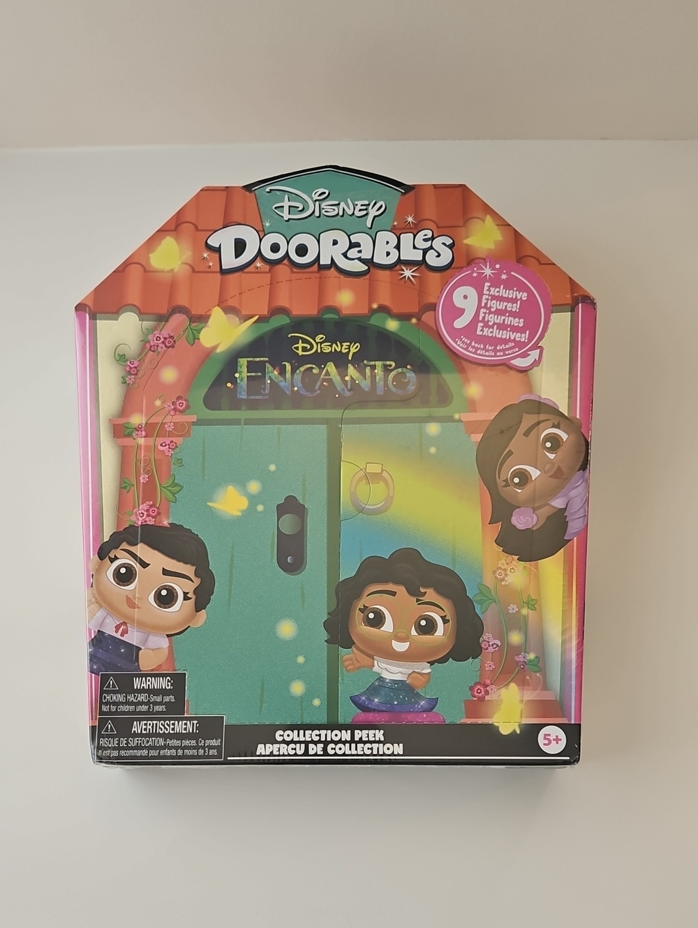 NWT-Disney Doorables Encanto Playset 9 Figures